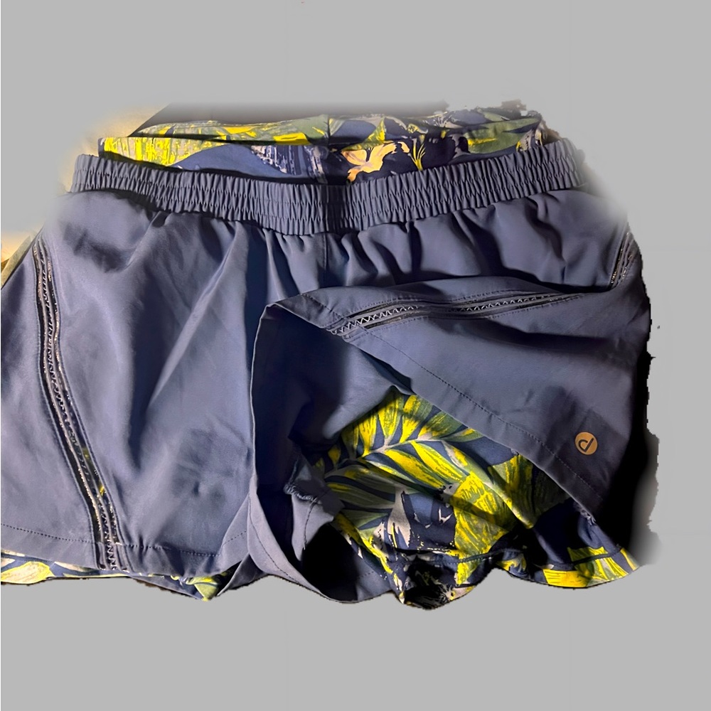 Cotton on body size small double anti sweat shorts